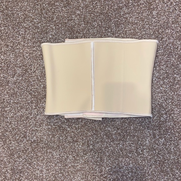 Waist trainer - Picture 2 of 6